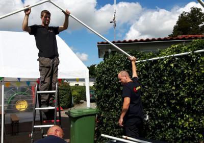 Feesttent Opzetten